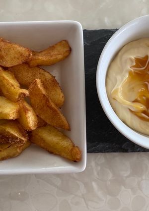A picture of Apple fries with caramel.