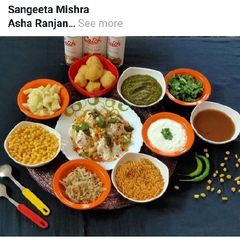 A picture of Bhalla Chaat.