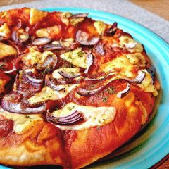 Cheese and Onion Pizza (Vegetarian) A picture of Cheese and Onion Pizza (Vegetarian).