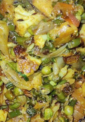 मिक्स्ड वेजिटेबल (mixed vegetable recipe in Hindi) रेसिपी मुख्य फोटो