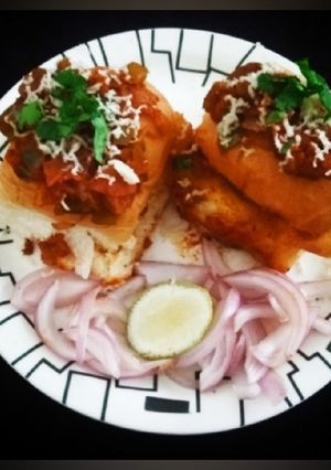 A picture of Masala Pav.