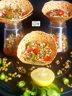 स्प्राउटेड सेलेड पापड कोन(Sprouted salad papad cone recipe in hindi) रेसिपी मुख्य फोटो