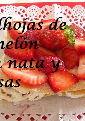 Una foto de Milhojas de Canelón con Nata y Fresas