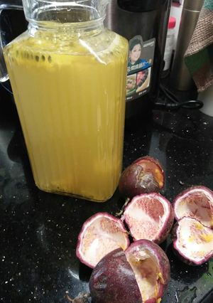 A picture of Passion fruit drinks.
