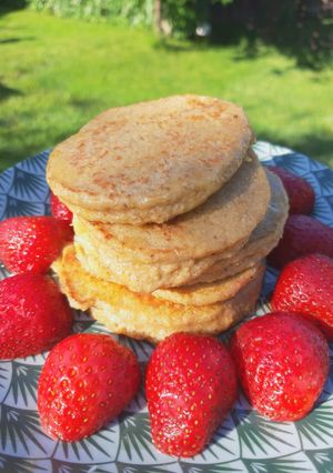 รูปของ Healthy banana pancakes