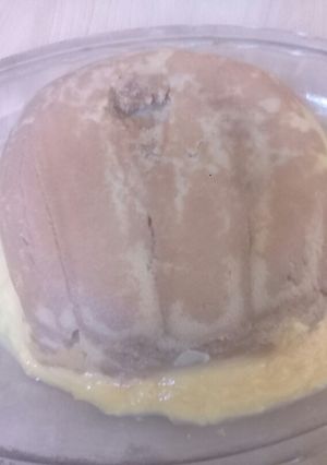 Una foto de Postre con vainillas y flan 😍😍😍