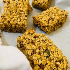 A picture of Granola Energy Bars.