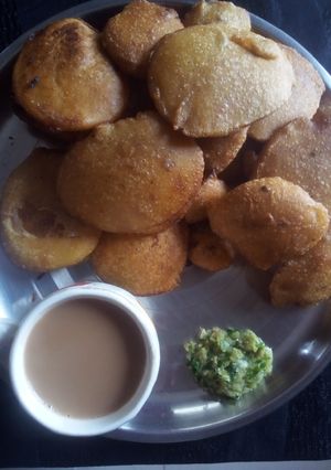 आलू पकोड़ी रेसिपी (aloo pakodi recipe in Hindi) रेसिपी मुख्य फोटो