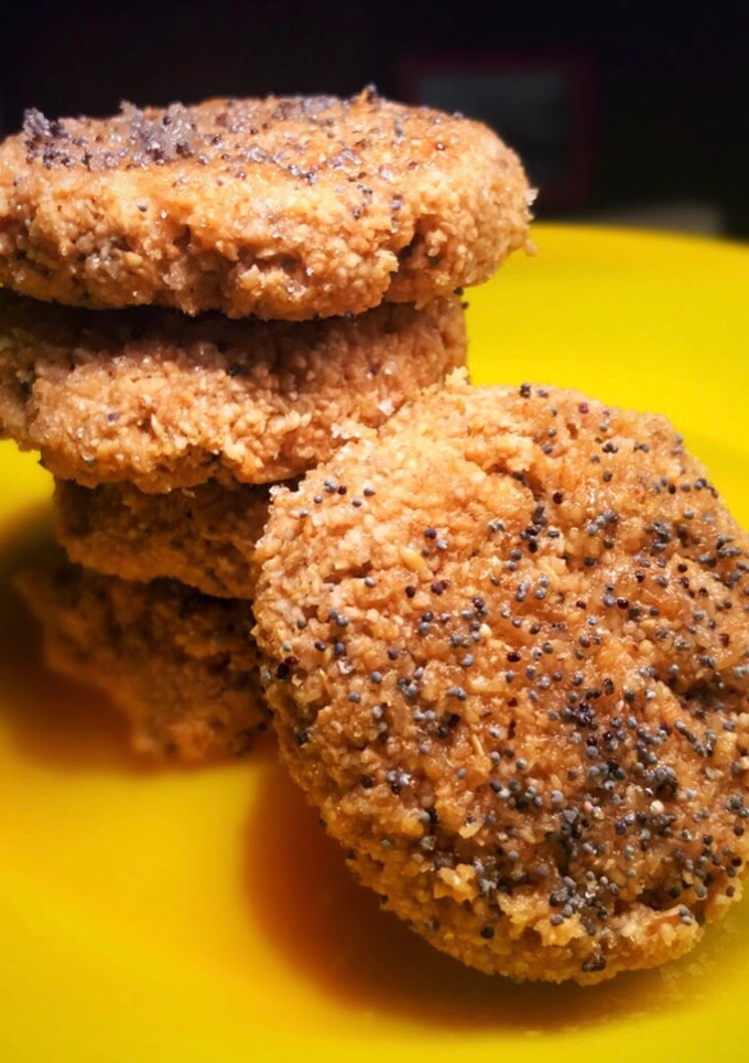 Una foto de Galletas de limón y amapola integrales con avena 🍋🍪 🚫sin huevo, sin azúcar🚫