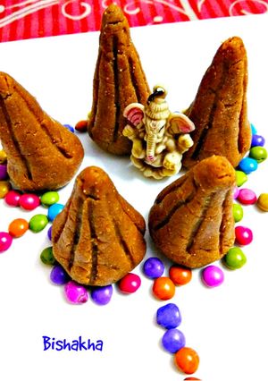 A picture of Quinoa Cashew Nuts Modak.