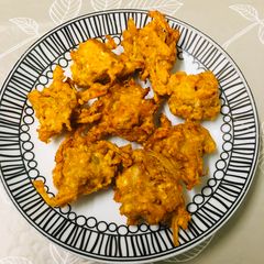 A picture of Cauliflower bhajia.