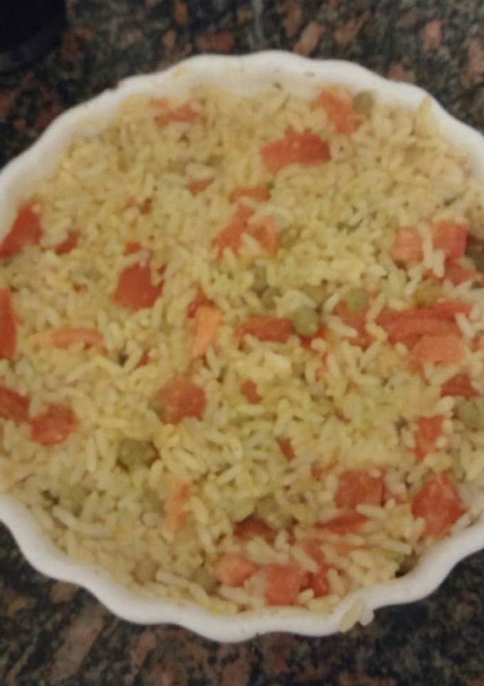 Una foto de Arroz caprese frío cena rápida y nutriva