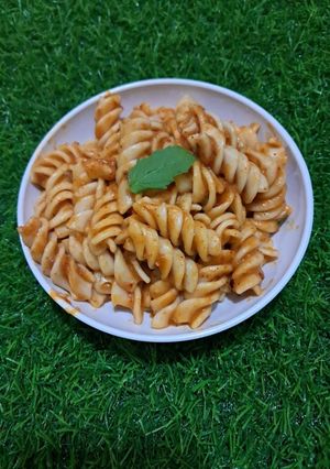 A picture of Fusilli Pasta with Arrabbita sauce.
