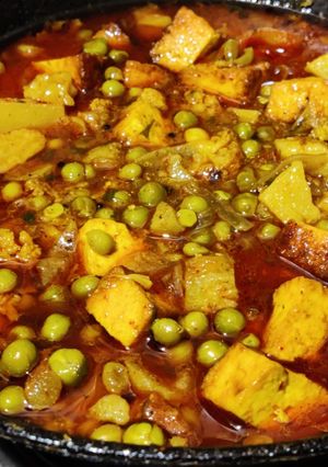 A picture of Aloo matar paneer ki sabzi.