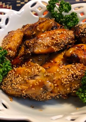 A picture of Japanese Teriyaki Chicken with pepper and sesame.