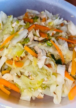 Una foto de Chop suei de pollo