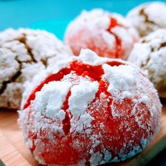 A picture of Crinkle Coconut Cookies.