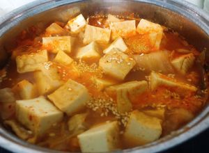 Hình của món Canh Kim chi thịt ba chỉ heo.