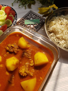 A picture of Alou gosht.
