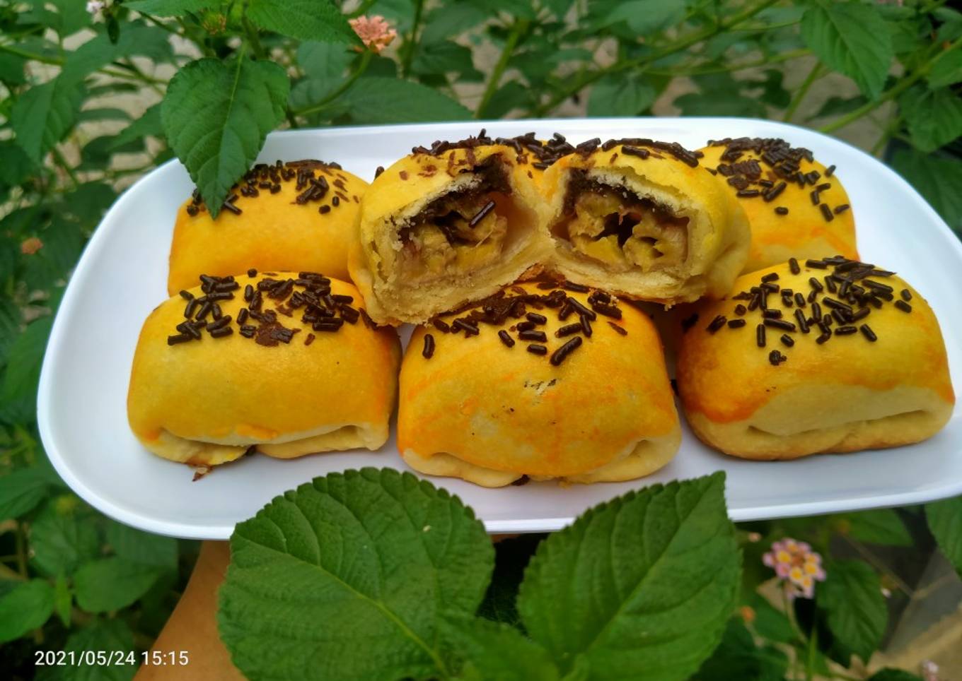Bolen pisang coklat