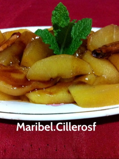 Una foto de Láminas de manzana en compota, al microondas