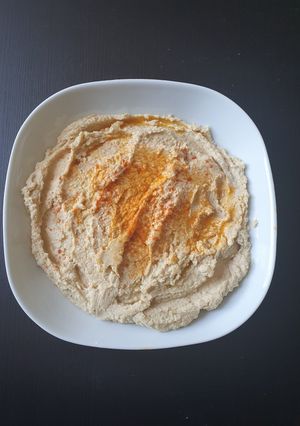 A picture of Hummus.