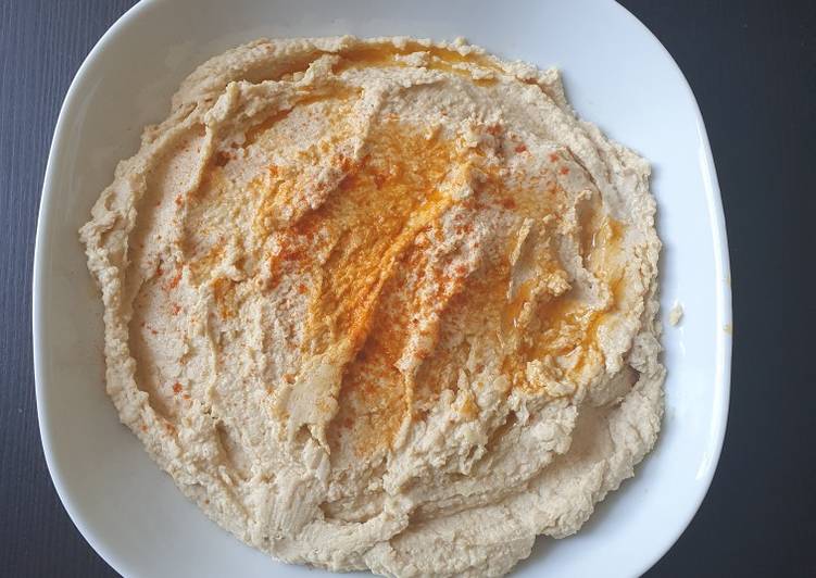 Simple Way to Prepare Homemade Hummus