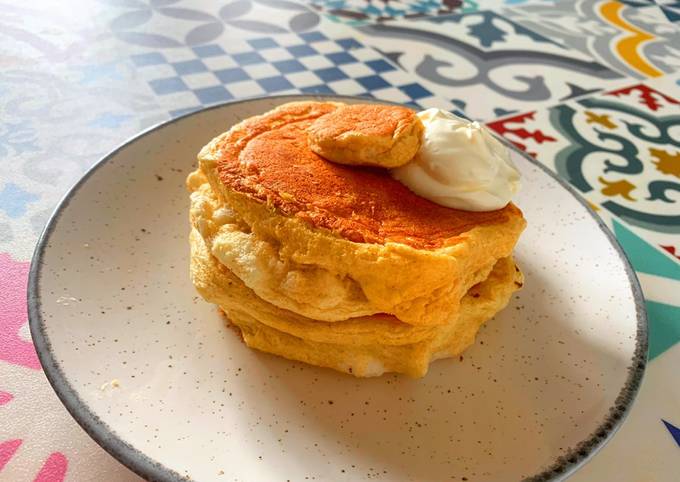 Pancake japonés estilo soufflé saludable Receta de Dario Lozano García-  Cookpad