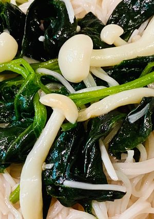 紅鳳菜金針菇雪白菇麵線 的食譜成品照片