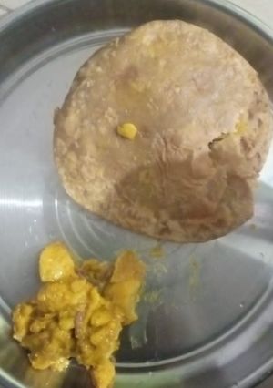 पूरी के साथ आलू की सब्जी (poori ke sath aloo ki sabzi recipe in Hindi) रेसिपी मुख्य फोटो