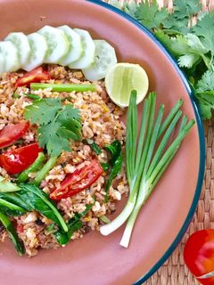 รูปของ ข้าวผัดไส้กรอกอีสาน