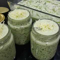 A picture of Buko Pandan.