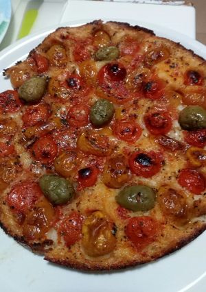 A picture of Focaccia Barese.