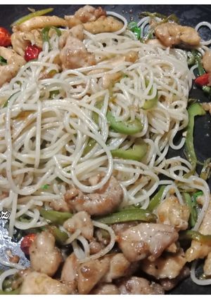 A picture of Chicken Chilli Dry.