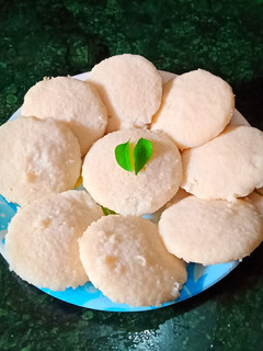 A picture of Idli.