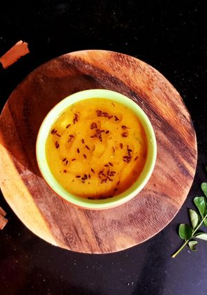 A picture of Yam and Colacasia Curry.