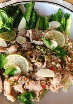 A picture of 🧑🏽‍🍳🧑🏼‍🍳 Thai Salad • Spicy Garlic Lime Pork Recipes • Moo Manao |ThaiChef food.