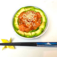 A picture of Salmon Avocado Don Rice Bowl.
