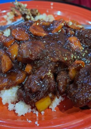 A picture of Mongolian Beef.