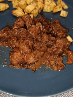 Una foto de Carne en salsa