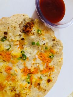 A picture of Oats Uttapam.