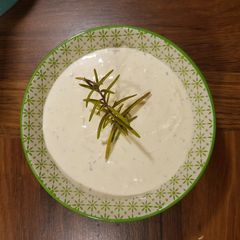 A picture of The best feta sauce.
