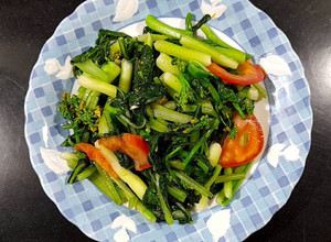 便當配菜-油菜花炒番茄 的食譜成品照片