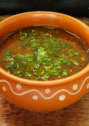 कटाची आमटी (katachi amti recipe in marathi) रेसिपी चे मुख्य फोटो 