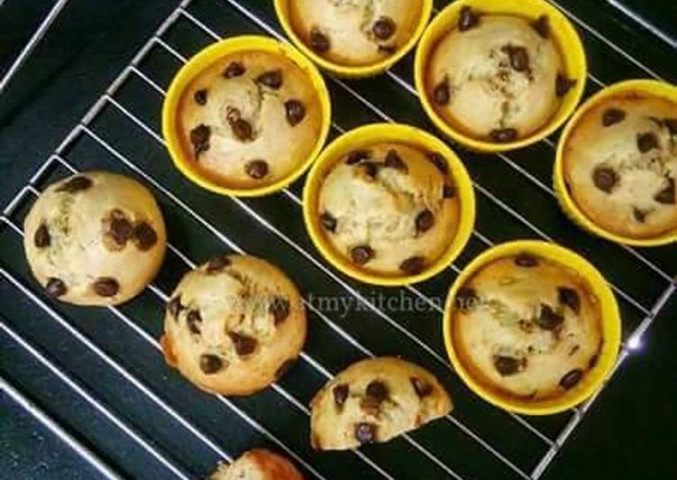 Recipe of Speedy Banana Choco Chips Muffins