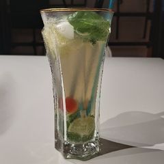 A picture of Absinthe cooler.