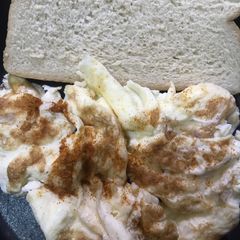 A picture of Fried egg and bread.