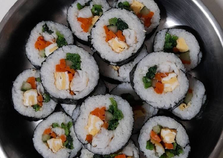 Yatche kimbab (nasi gulung)