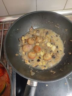 Una foto de Albóndigas con champiñones