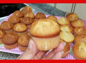Foto principal de Magdalenas caseras y esponjosas / con copete / ponquesitos / cupcake